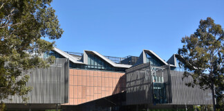 Monash University Learning and Teaching Building, Faculty of Education. Sumber: Rob Deutscher on Flickr