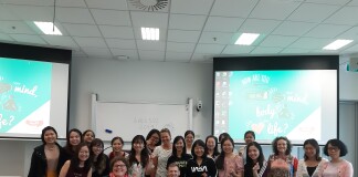 Yuri, her classmates, and lecturer in a classroom at Victoria University of Wellington. Source: Personal documentation