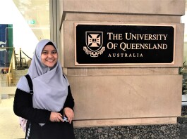 Dewi Fitria Ditaningsih saat berkunjung ke The University of Queensland di Brisbane sebelum pandemi. Sumber: Dokumentasi pribadi